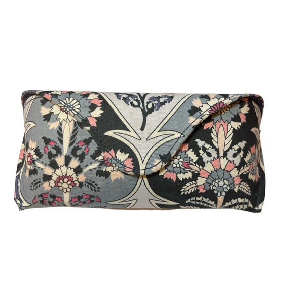 Vera Bradley Hard Eyeglass Sunglasses Case - Ornate Blooms Print Magnetic Close - Picture 1 of 5